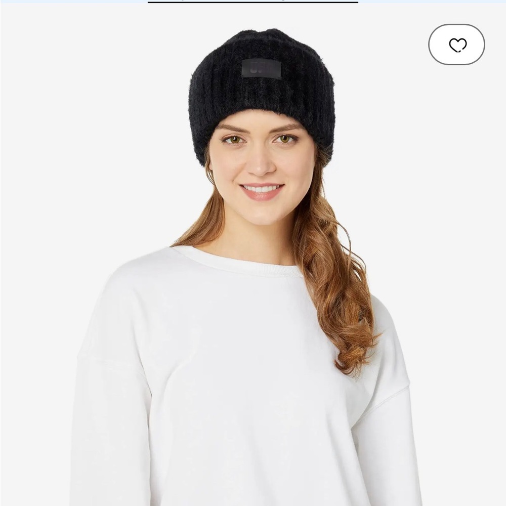 NWT UGG Cuffed Beanie ❄️
